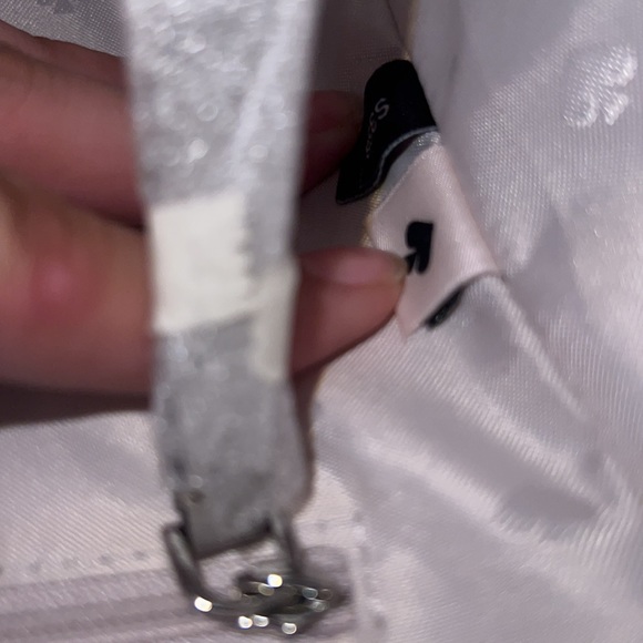 ♠️ Authentic Kate Spade purse with strap!♠️ - Picture 4 of 7